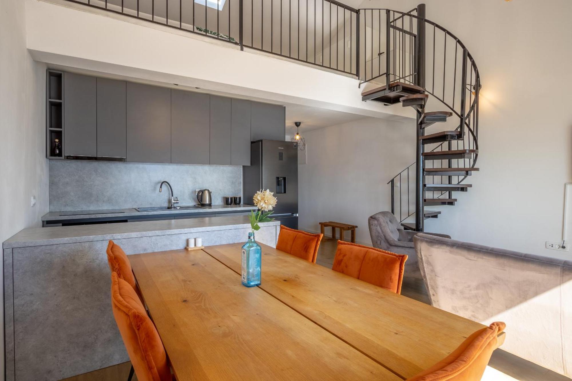 Apartman Rojo Apartment โอมิช ภายนอก รูปภาพ